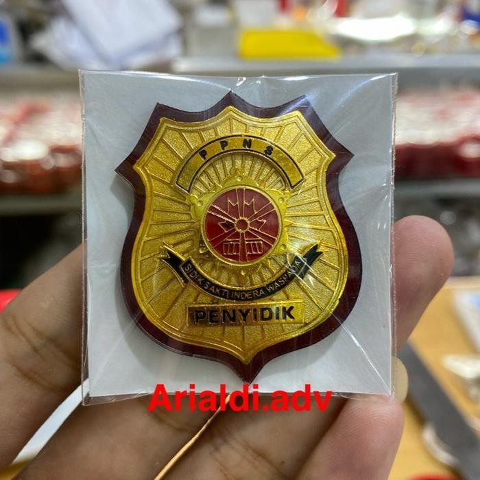 

PROMO Pin PPNS PENYIDIK lapis mika kuningan sepuh emas magnet pin penyidik ppns magnet
