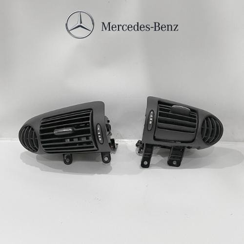 Kisi Grill Grille Ventilasi AC Dashboard Mercedes Benz W203 RH LH