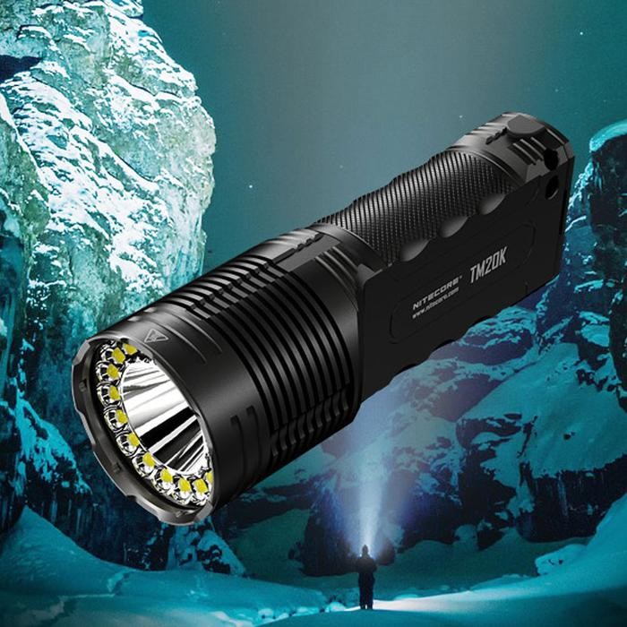 Senter Ultra High Performance Tactical IP68 20000 Lumens Hitam TM20K NITECORE