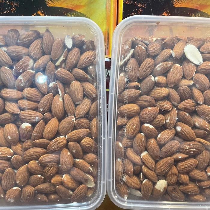

Mamiseler45 - Kacang Almond 500Gr - Cemilan Sehat Makanan Ringan