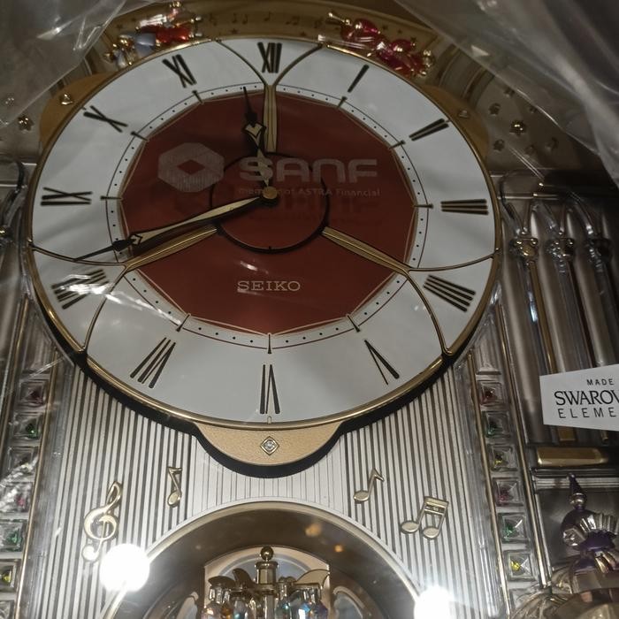 Grafir Laser Grafir Logo Kaca Jam Dinding