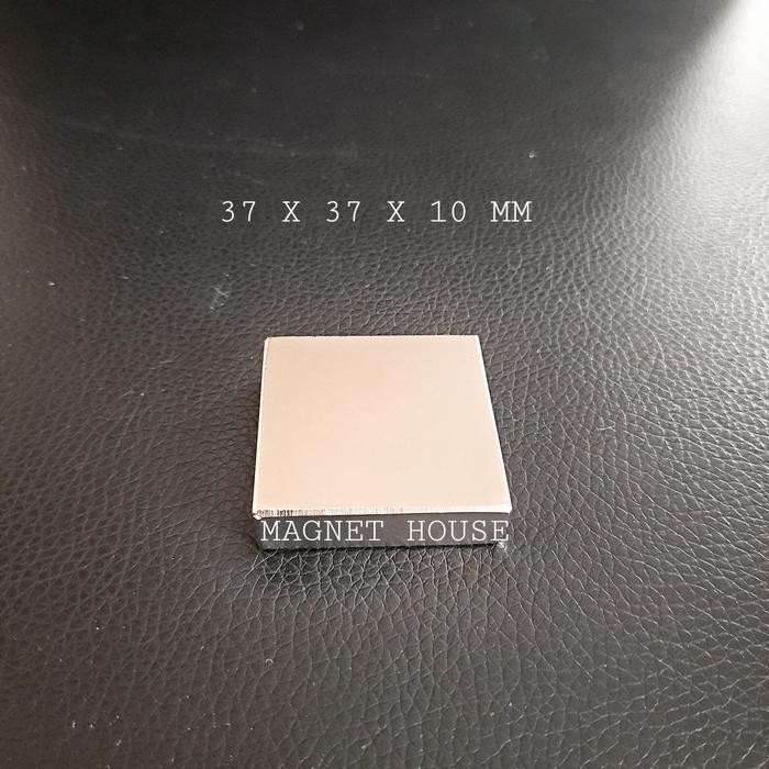 

Magnet Neodymium Persegi 40x40x10 mm 40x40x10mm 40mmx40mmx10mm