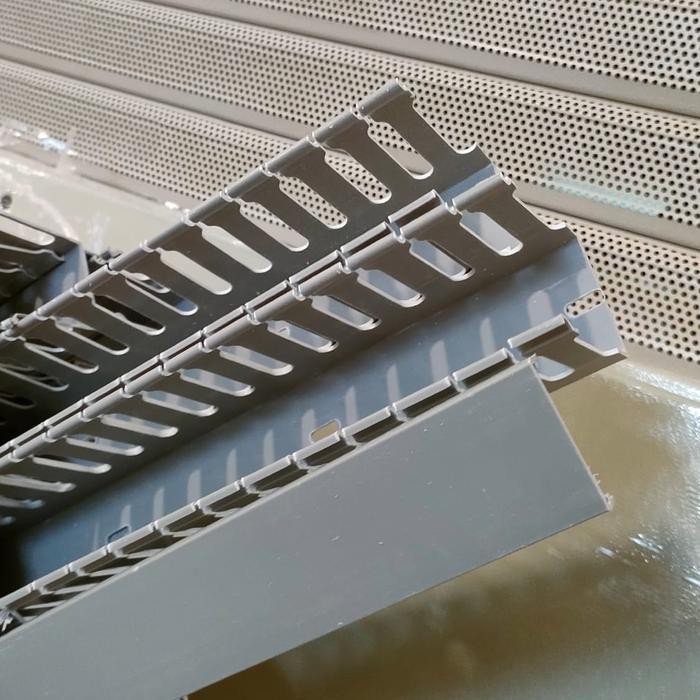 Kabel Duct Abu Lubang Wd 25X25 25X45 32X32 32X45 33X65 45X45 45X65 Pm