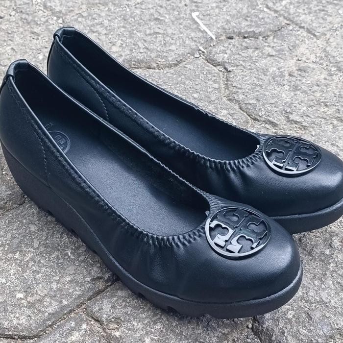 sepatu wedges tory burch