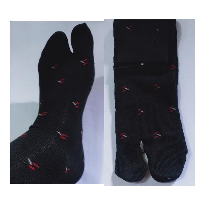 kaos kaki jempol pria