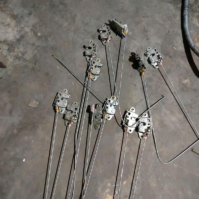 doorlock hilux double cabin original