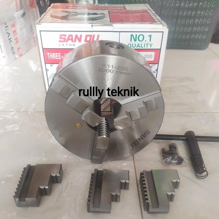 Cuci Gudang Chuck Bubut 8" 3 Jaw Claw Bubut 3 Jaw Catok Kepala Bubut 8 Inch