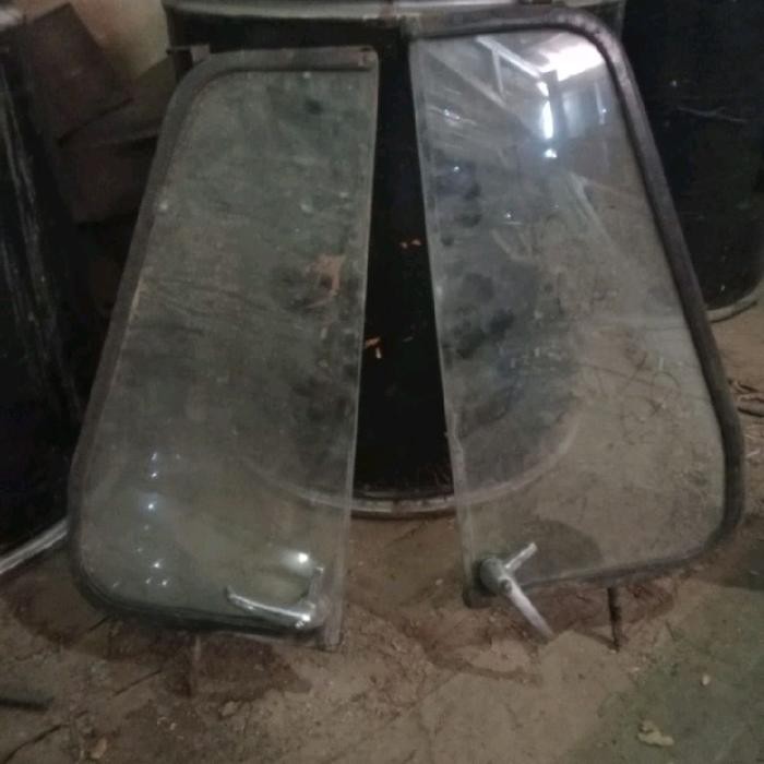 Frame Kaca Segitiga Hardtop FJ40 BJ40 2F Original