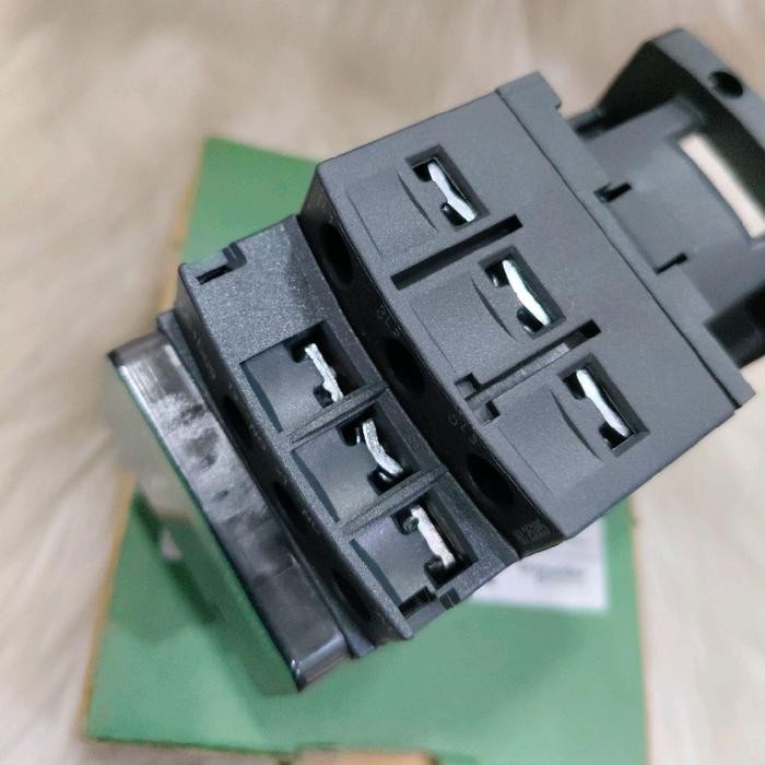 Populer Kontaktor Schneider New Original Lc1D32M7 220Vac 50A 3Phase/Kontaktor Schneider/Kontaktor