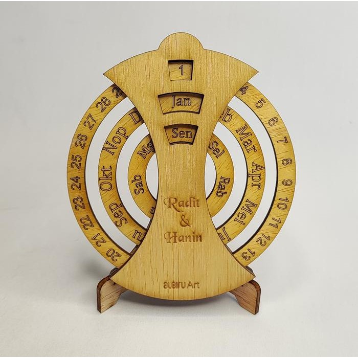 

Souvenir Pernikahan Kado Estetik Kalender Abadi Sepanjang Masa Suvenir Kalender Meja Kayu Unik