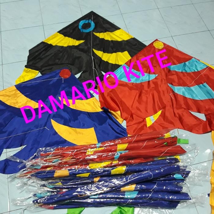 layangan karakter ikan kain