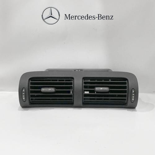 Kisi Grill Grille Ventilasi AC Tengah Mercedes Benz W203 A2038302254