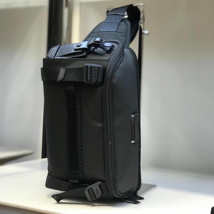 TUMI Cross Body Bag Original Black Terlaris