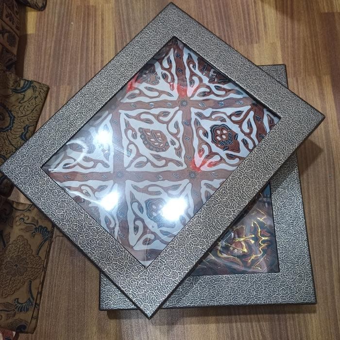 Bisa E-Faktur Dus Box Bungkus Batik Cocok Buat Kado Sovenir Hadiah Kain Dan Kemeja