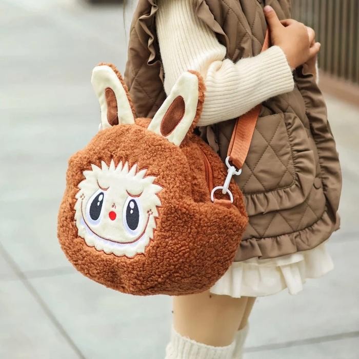 

Tas Selempang Wanita Bag Anak Anak Remaja Cewek Kekinian Karakter Labubu Gaya Korean Style Labubu15