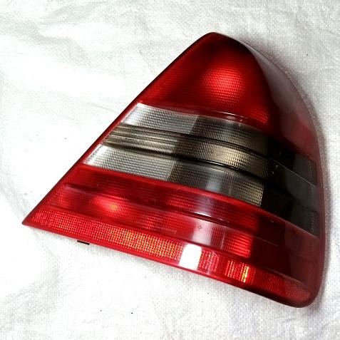 STOPLAMP KANAN MERCY MERCEDES BENZ C-CLASS C200 C180 W202