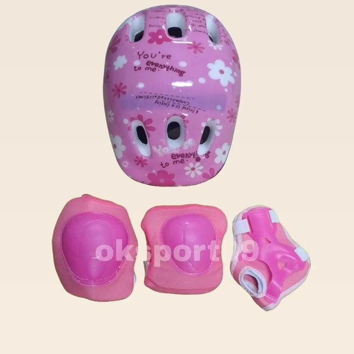 Sport13- Helm Skuter & Sepatu Roda Anak Warna Pink Biru Merah Ungu Dilengkapi Deker Pelindung