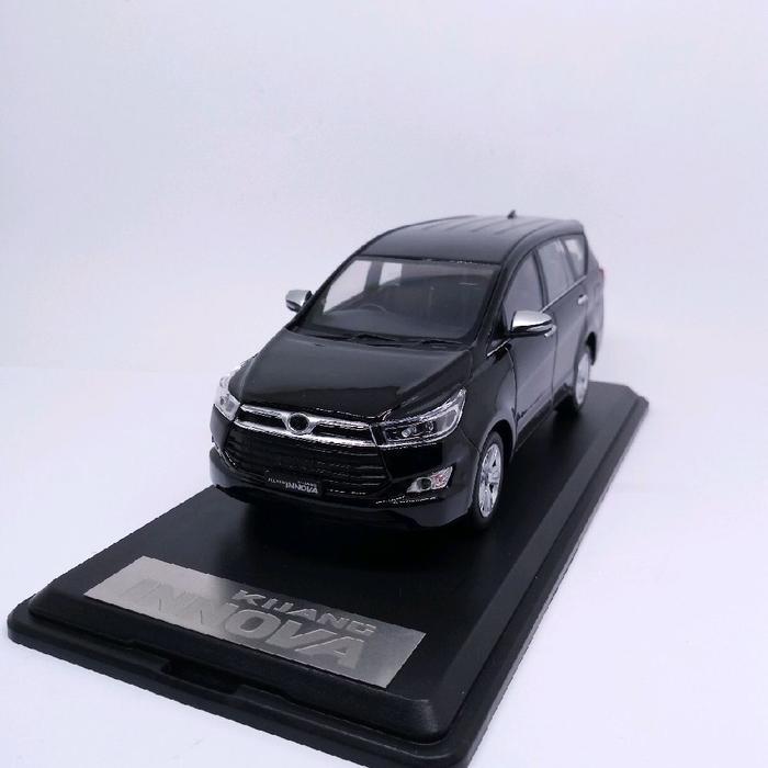 Diecast Miniatur Mobil Toyota Kijang Innova Reborn 2016 Hitam Terbaru 