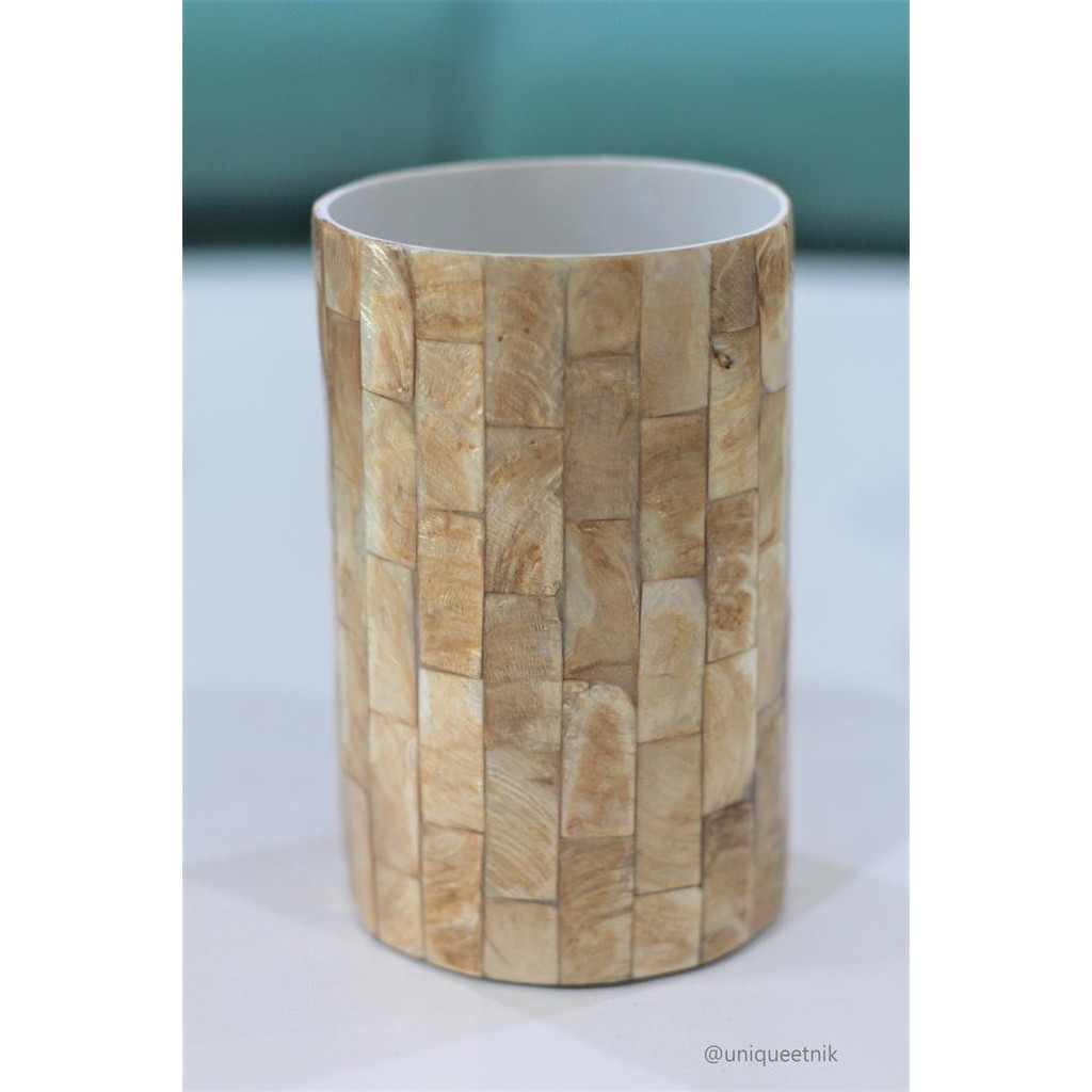 

TEMPAT PENYIMPANAN PENA / TEMPAT PENSIL KERANG / GELAS SISIR