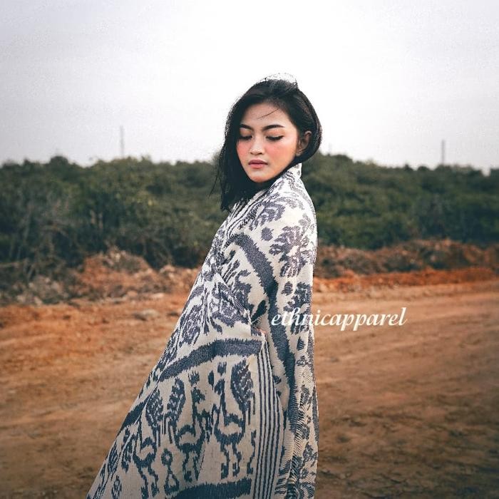 KAIN TENUN BLANKET ETNIK SUMBAWA Selimut