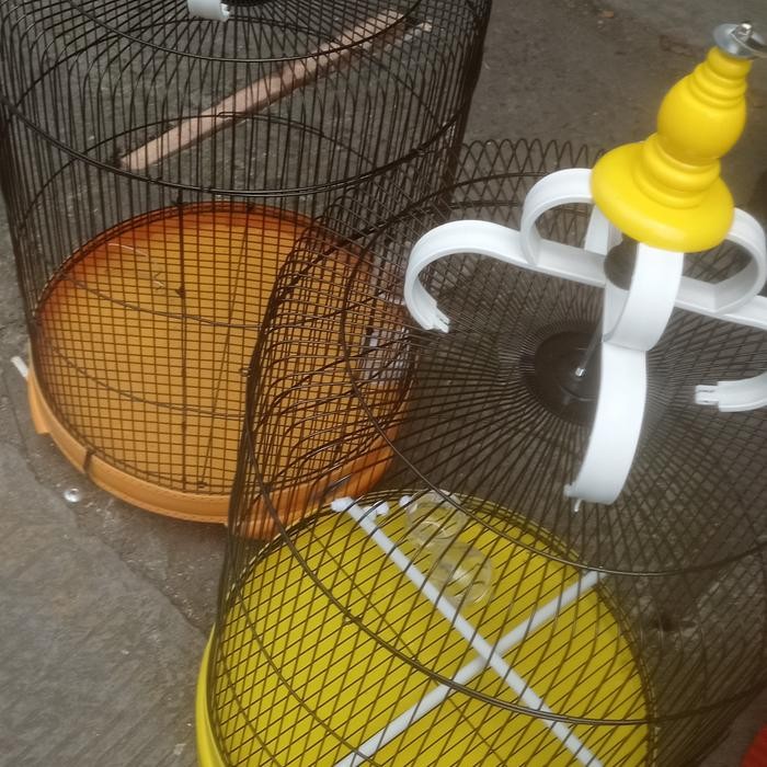 kandang burung besi besar