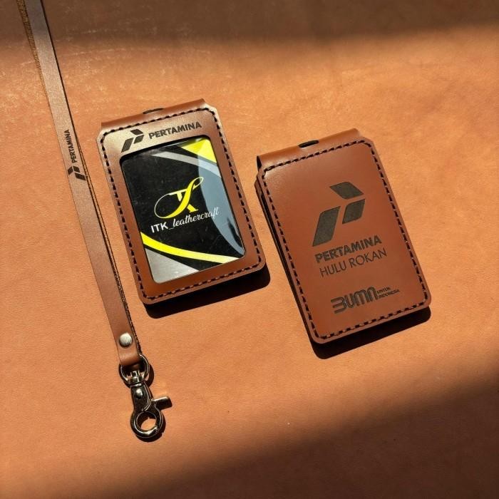 Lanyard Id Card Holder Kulit Flip Magnet - Id Card Kulit Lipat Name Tag Kulit Lipat Custom Pasti