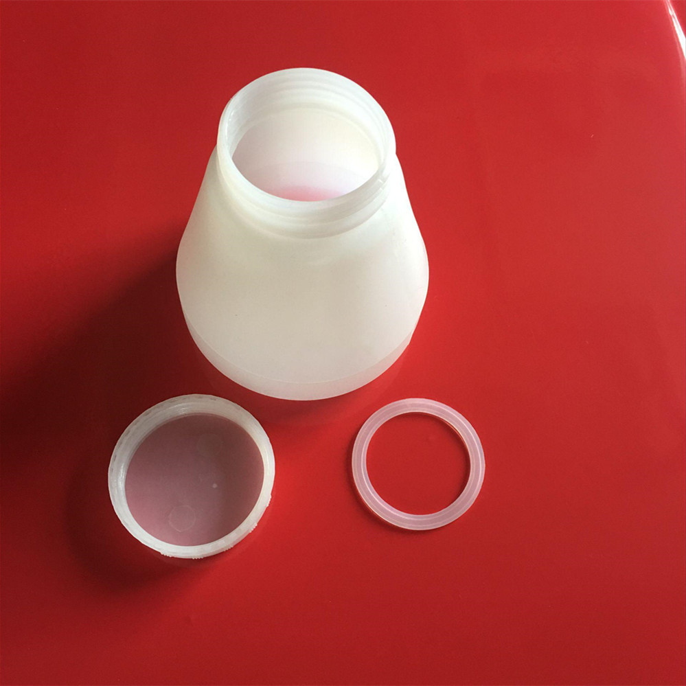 Electrostatic spray funnel cup bottle for powder coating spray gun