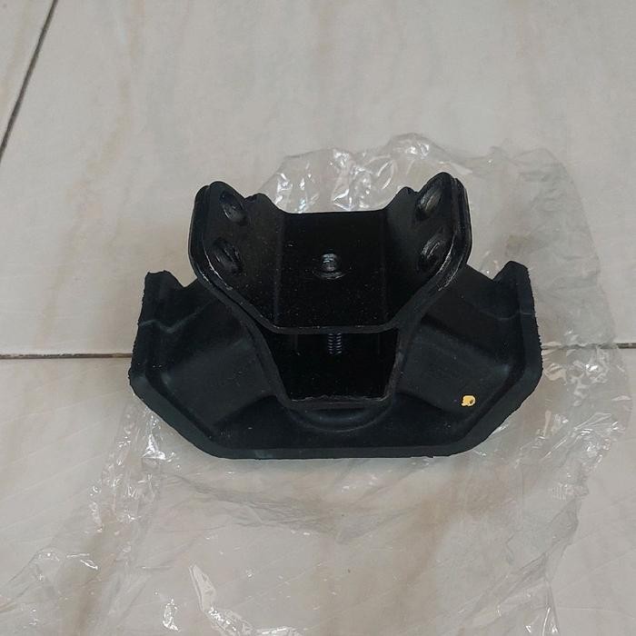 Mounting Transmisi Engine Mounting Belakang Kijang Kapsul 7K Bensin Kijang Kapsul Diesel 2L Aspira 1