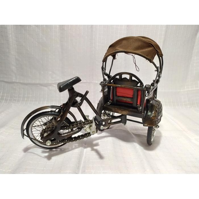 q9v5- Miniatur Becak Bahan Kuningan (Kecil)