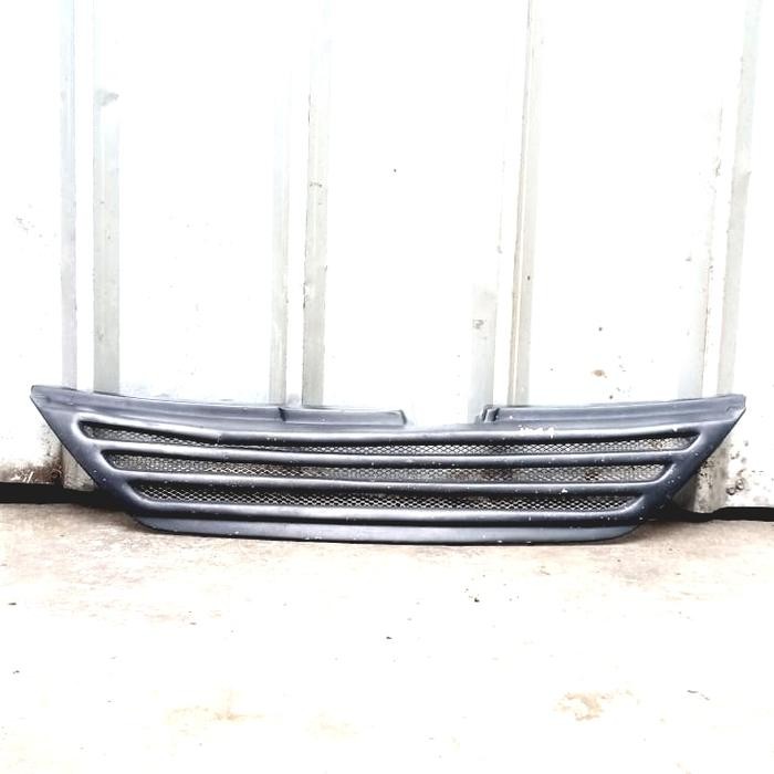 GRILL NISSAN SERENA C24 HWS CT