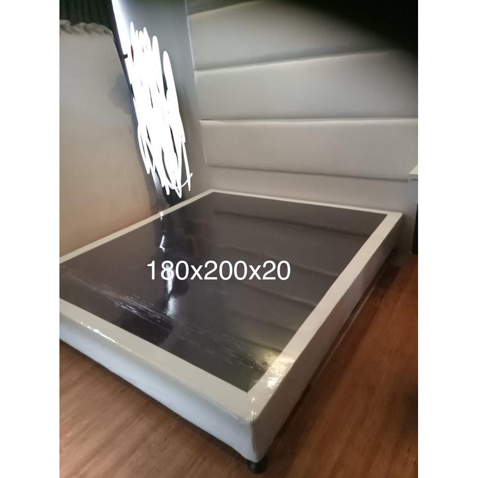 DIVAN ATAU TEMPAT TIDUR SAJA TANPA SANDARAN 180X200