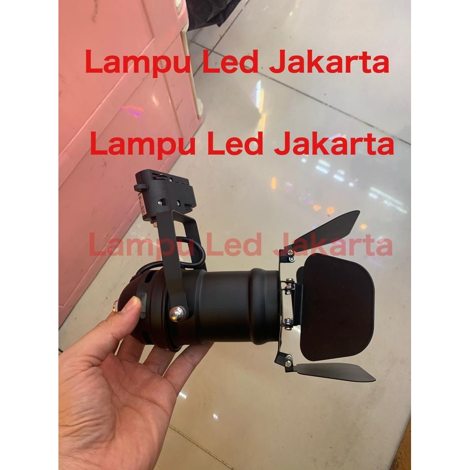 Diskon Kap Lampu Rell Studio Mini. Kap Studio Mini Fitting Rel. Kap Sayap