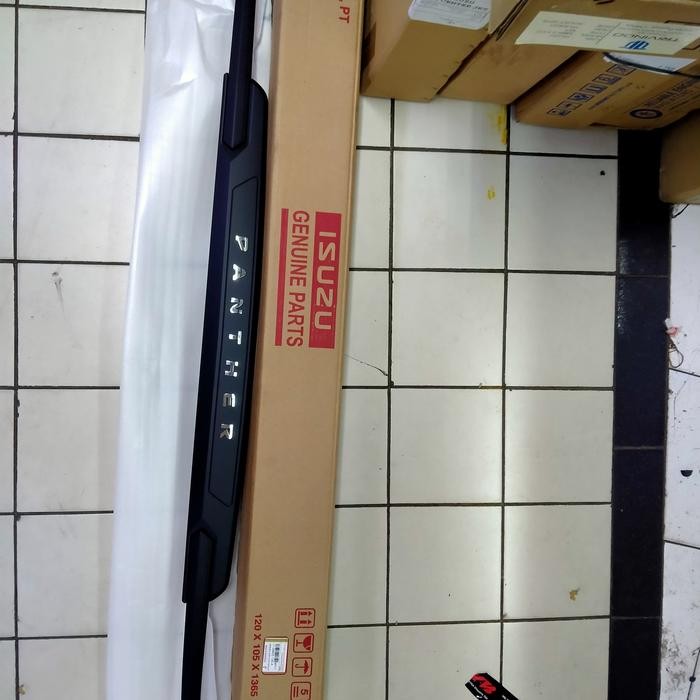 TERMURAH garnis linsence belakang Isuzu panther ginal READY STOCK