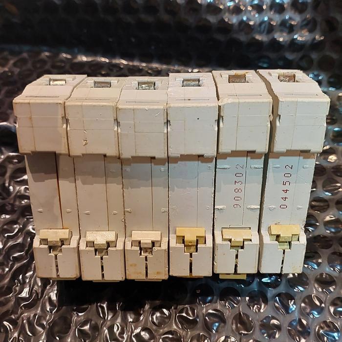 mcb scnieder pln 2a 4a 6a