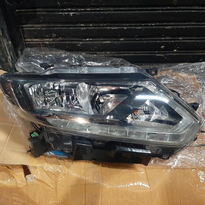 headlamp nissan xtrail t32