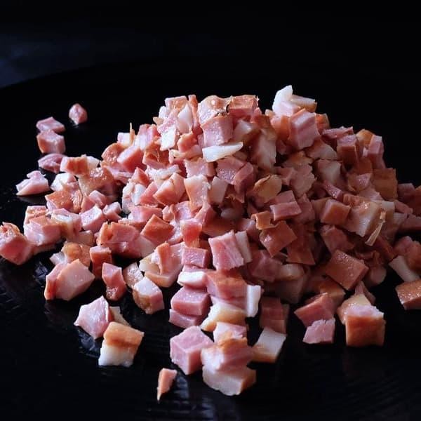 

Pilihan- Bacon Babi - Bacon Bits (Bacon Potongan Kecil) Aroma - Frozen Food