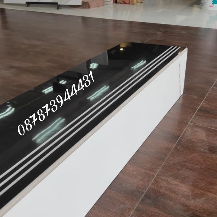 Ready granite tangga 30x85 , 20x85 pureblack, pure white