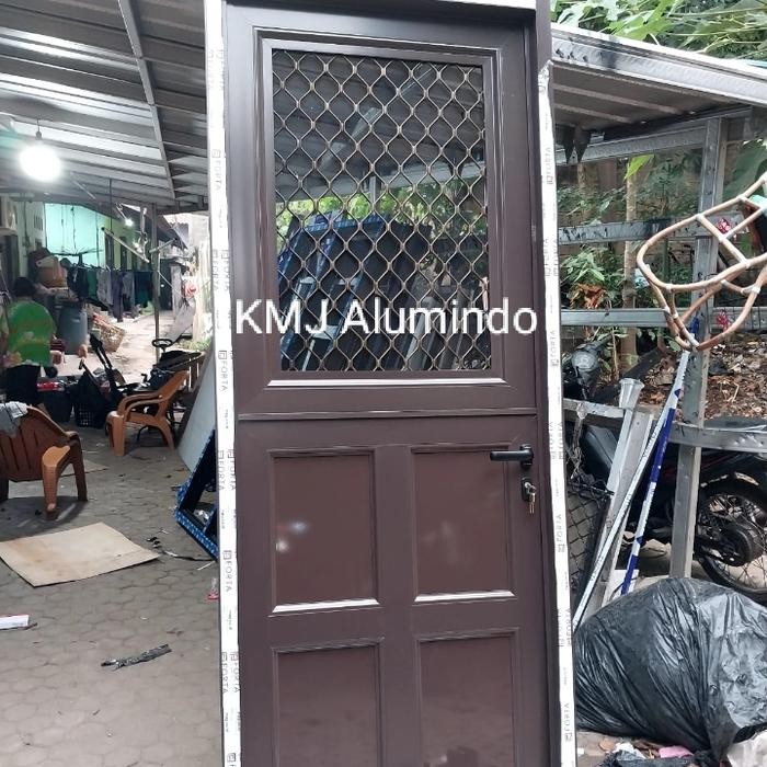 Pintu belah aluminium kombinasi teralis kasa nyamuk