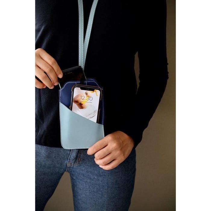 

Tempat Hand Phone/ Tempat ID Card Warna Biru