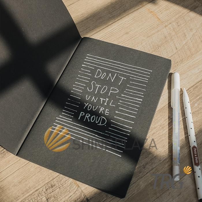 

Buku Tulis Catatan B5 Hitam TRG - Black Plain Paper Notebook TRG