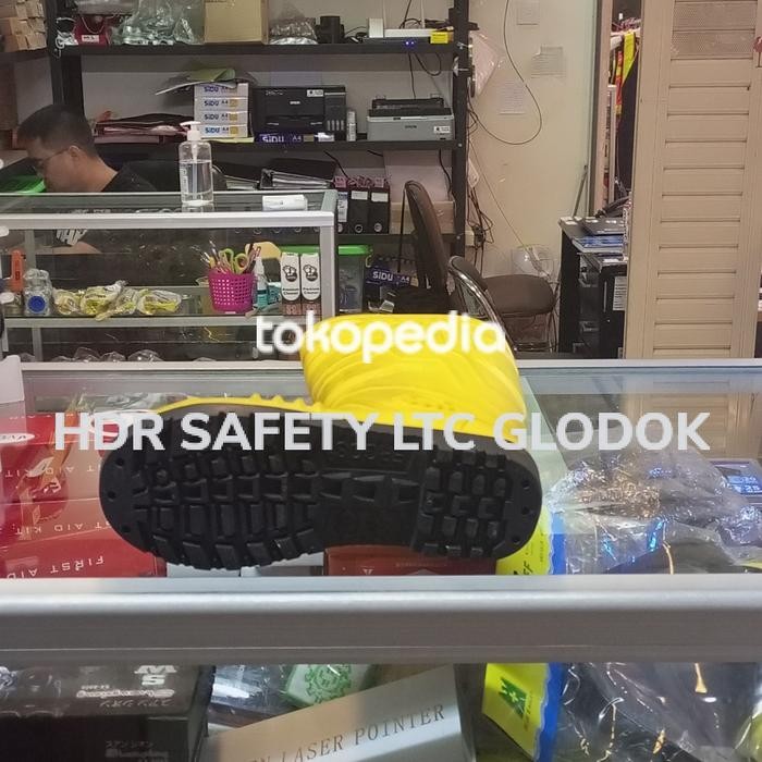 Sepatu Boot Safety Merk Ergos Kuning