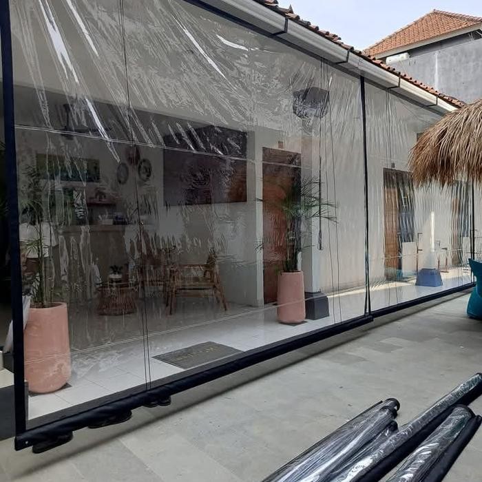 tirai plastik mika PVC penghalang hujan