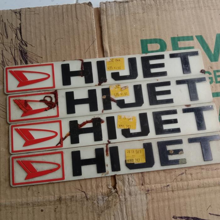 Emblem hijet 1000 original