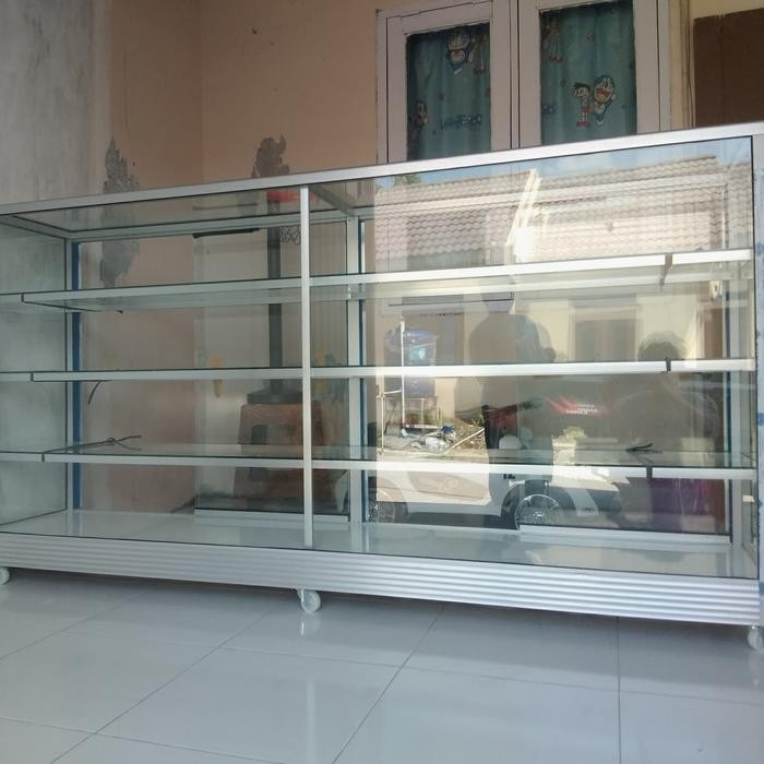 ETALASE KACA 2 METER
