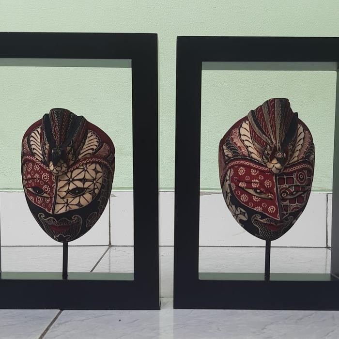 Souvenir Topeng Kayu Ukuran M Batik Frame Topeng Batik Tulis