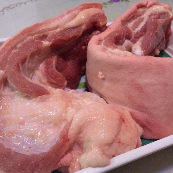 Daging Babi / Daging babi Lokal / bukan import / fresh