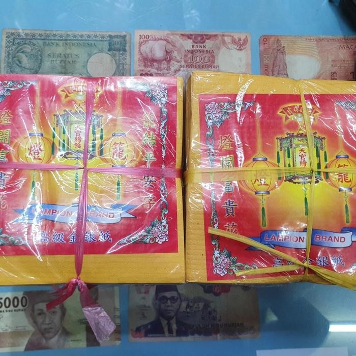 

Pilihan- Kertas Perak 88 Super Uk.18X17Cm