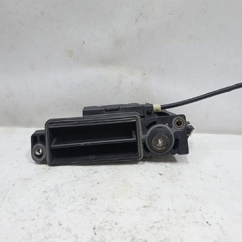 Handle Pintu Bagasi Mercedes Benz W203 A2037500093