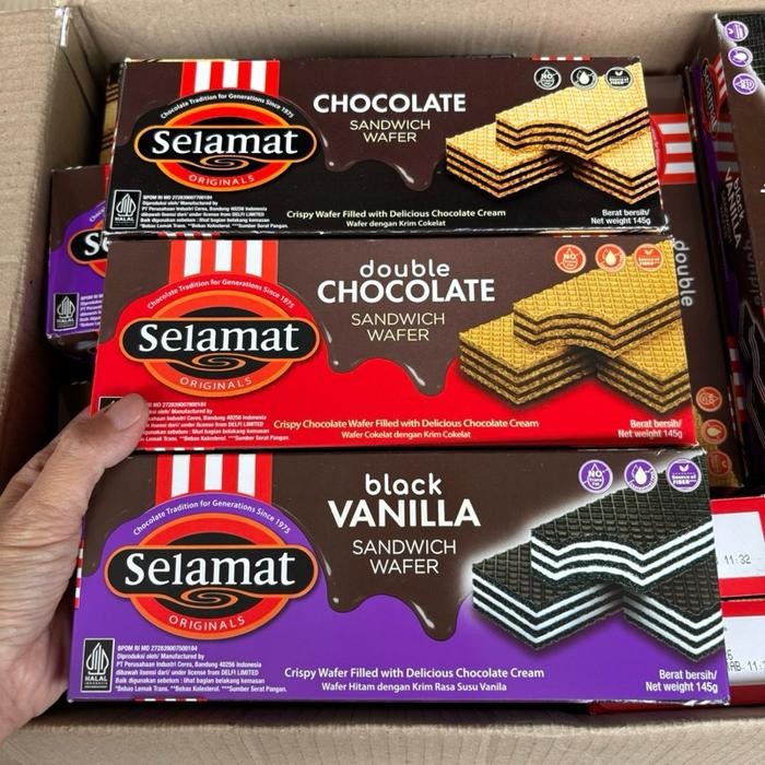 ORIGINAL Agen distributor makanan ringan cemilan snack biskuit wafer selamat originals chocolate