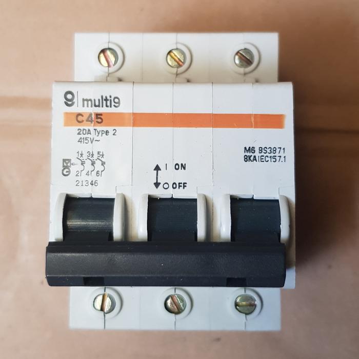 MCB Multi9 C45 3P 20A / MCB Multi9 C45 3 Phase 20 Ampere